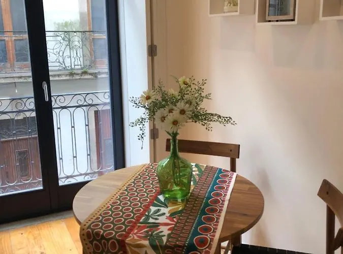 Charming Apartment *