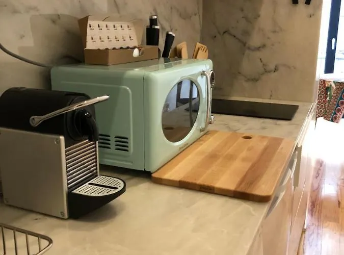 Charming Apartment *